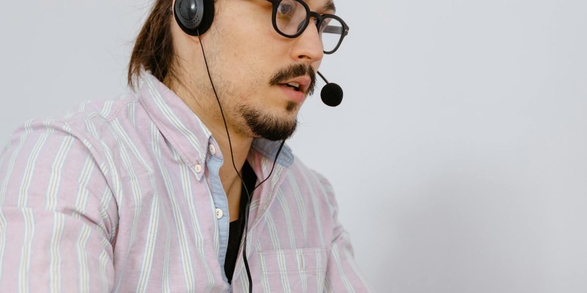 How to Find Real Customer Service Jobs From Home in 2026 and Avoid Scams